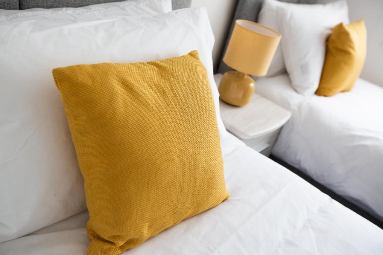 프레스턴 Connaught House - Wi-Fi, Parking, Contractors 빌라 외부 사진
